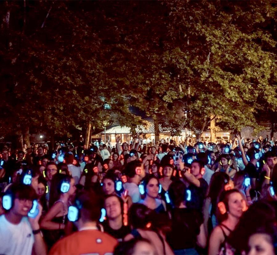 Una silent disco nel Parco. Tutti i colori della musica Una silent disco nel Parco. Tutti i colori della musica