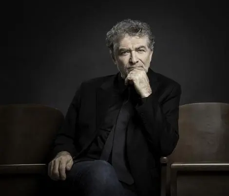 Taglio del nastro per il teatro Pax, giornata inaugurale con Gioele Dix