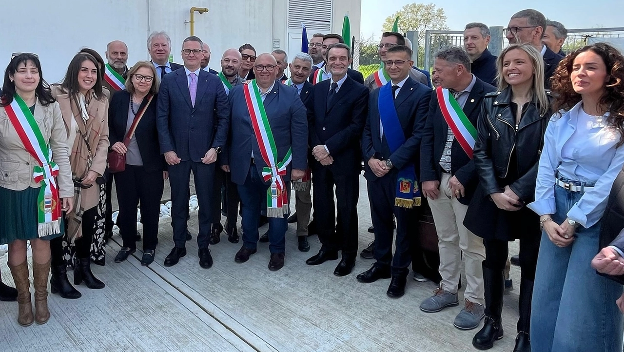 Spirano, inaugurazione Agri hub intitolato a Roberto Maroni (Foto facebook Attilio Fontana)