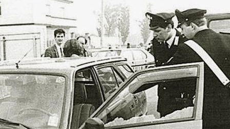 L'auto su cui viaggiava Umberto Mormile l'11 aprile del 1990 L'auto su cui viaggiava Umberto Mormile l'11 aprile del 1990