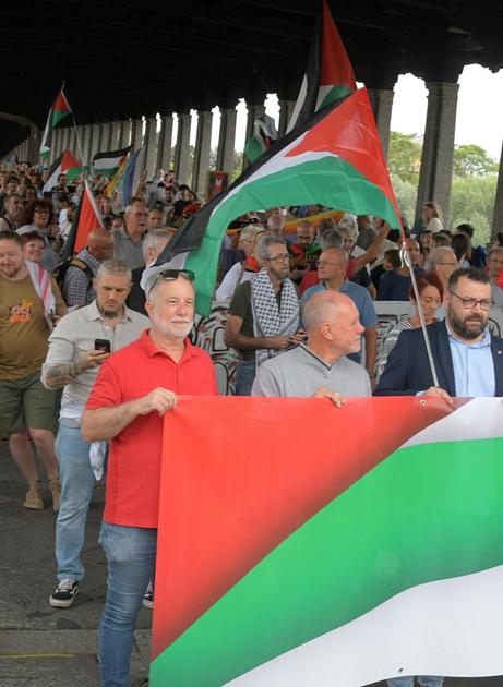 Presidio e corteo per Gaza. Partecipano in quattrocento