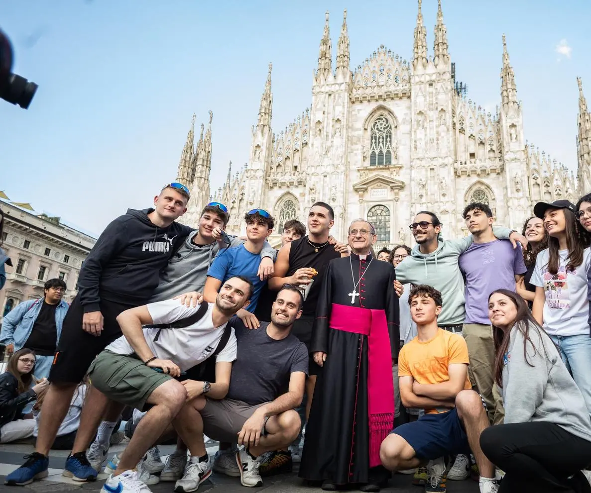 L’incontro tra Delpini e volontari degli oratori