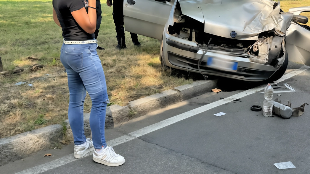 Grave incidente a Rozzano: una donna di 77 anni ha perso il controllo della sua auto per un malore, scontrandosi con un autotreno. Ricoverata in codice giallo, la situazione è tornata alla normalità dopo alcune ore di interventi e deviazioni del traffico. Grave incidente a Rozzano: una donna di 77 anni ha perso il controllo della sua auto per un malore, scontrandosi con un autotreno. Ricoverata in codice giallo, la situazione è tornata alla normalità dopo alcune ore di interventi e deviazioni del traffico.