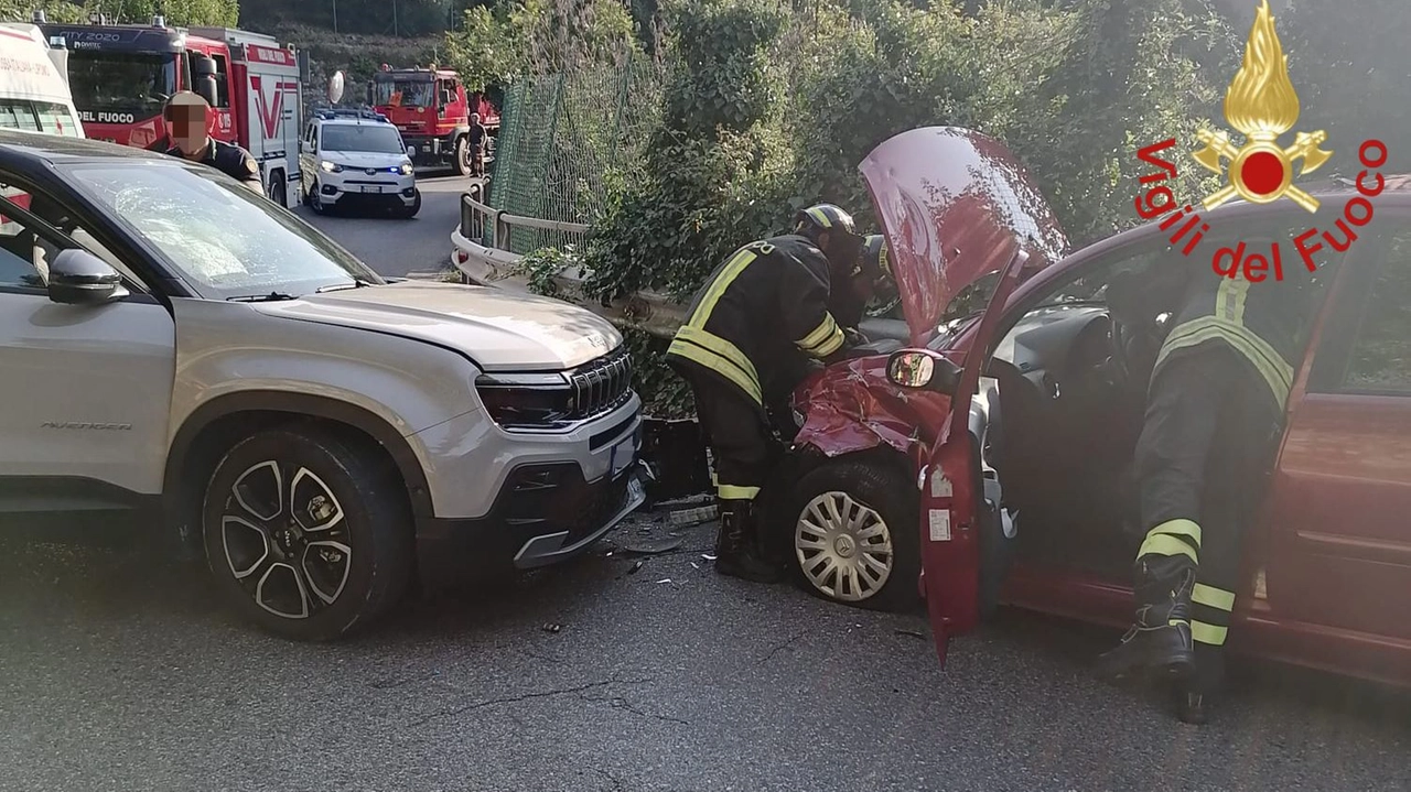 Incidente tra due auto a Tavernerio, nel Comasco Incidente tra due auto a Tavernerio, nel Comasco