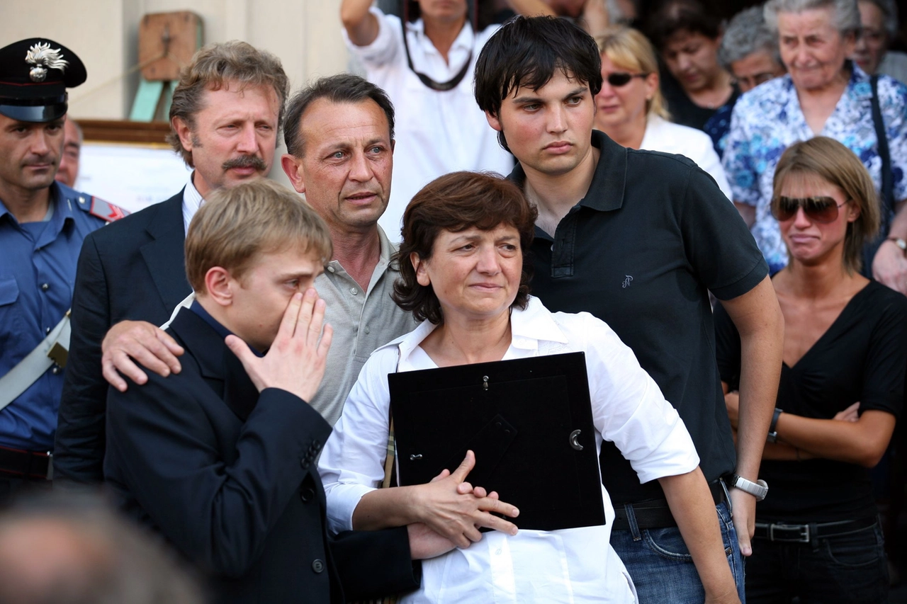 OMICIDIO CHIARA POGGI - OMICIDIO DI CHIARA POGGI A GARLASCO, IL GIORNO DEI FUNERALI