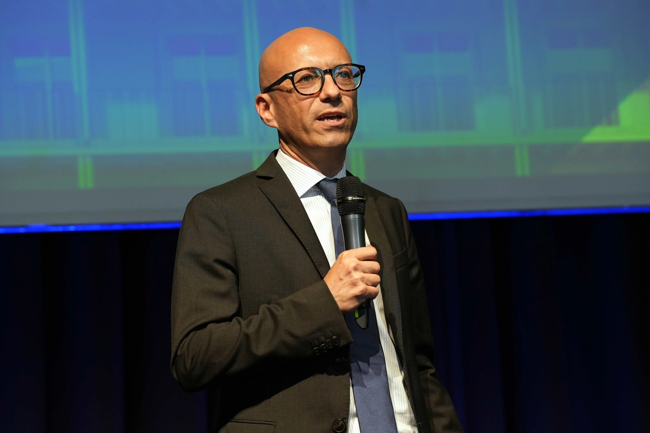 NUOVA VISIONE DELL'ABITARE PUBBLICO