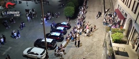 Movida a Cantù, controlli in massa dei carabinieri nella zona calda della città
