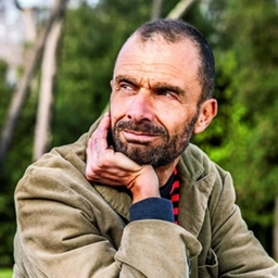 I libri, la famiglia, il Giro. Fabio Genovesi a cuore aperto: “Un onore raccontare l’Italia a chi non può viaggiare...”