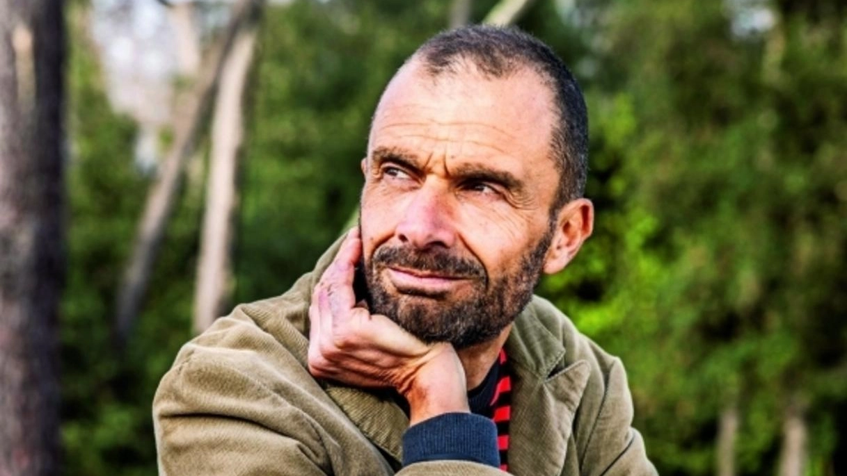 Lo scrittore Fabio Genovesi Lo scrittore Fabio Genovesi