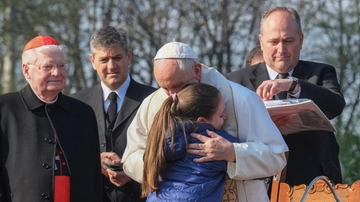 Via Salomone piange papa Francesco: “Era uno di noi. Fu come ricevere la visita di una persona cara”