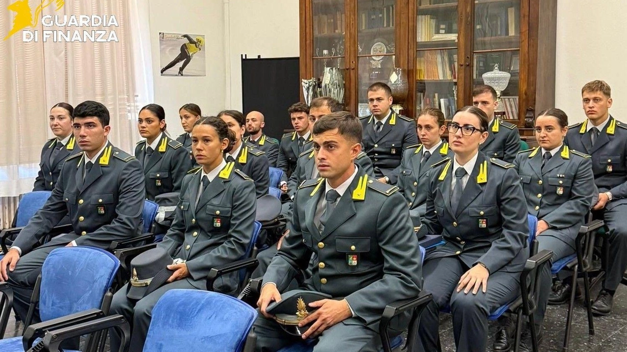 Sono freschi di corso e per imparare il mestiere vengono a Brescia, considerata sede perfetta per capire quali stratagemmi... Sono freschi di corso e per imparare il mestiere vengono a Brescia, considerata sede perfetta per capire quali stratagemmi...