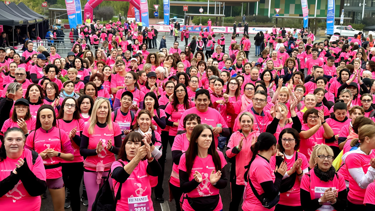 La città di Rozzano si colora di rosa con la Strawoman, una corsa-camminata dedicata alle donne per promuovere la salute e la prevenzione, sostenendo la ricerca scientifica e dando voce a chi ha vissuto la malattia. La città di Rozzano si colora di rosa con la Strawoman, una corsa-camminata dedicata alle donne per promuovere la salute e la prevenzione, sostenendo la ricerca scientifica e dando voce a chi ha vissuto la malattia.