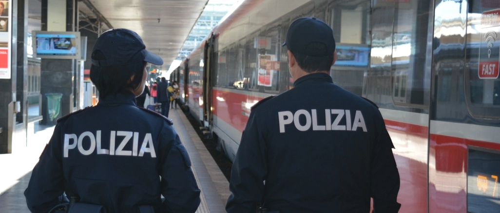 La collanina rubata per due volte sul treno è recuperata dal carabiniere e dal poliziotto fuori servizio