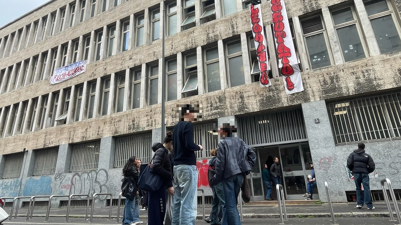 Occupato il liceo Leonardo da Vinci di Milano