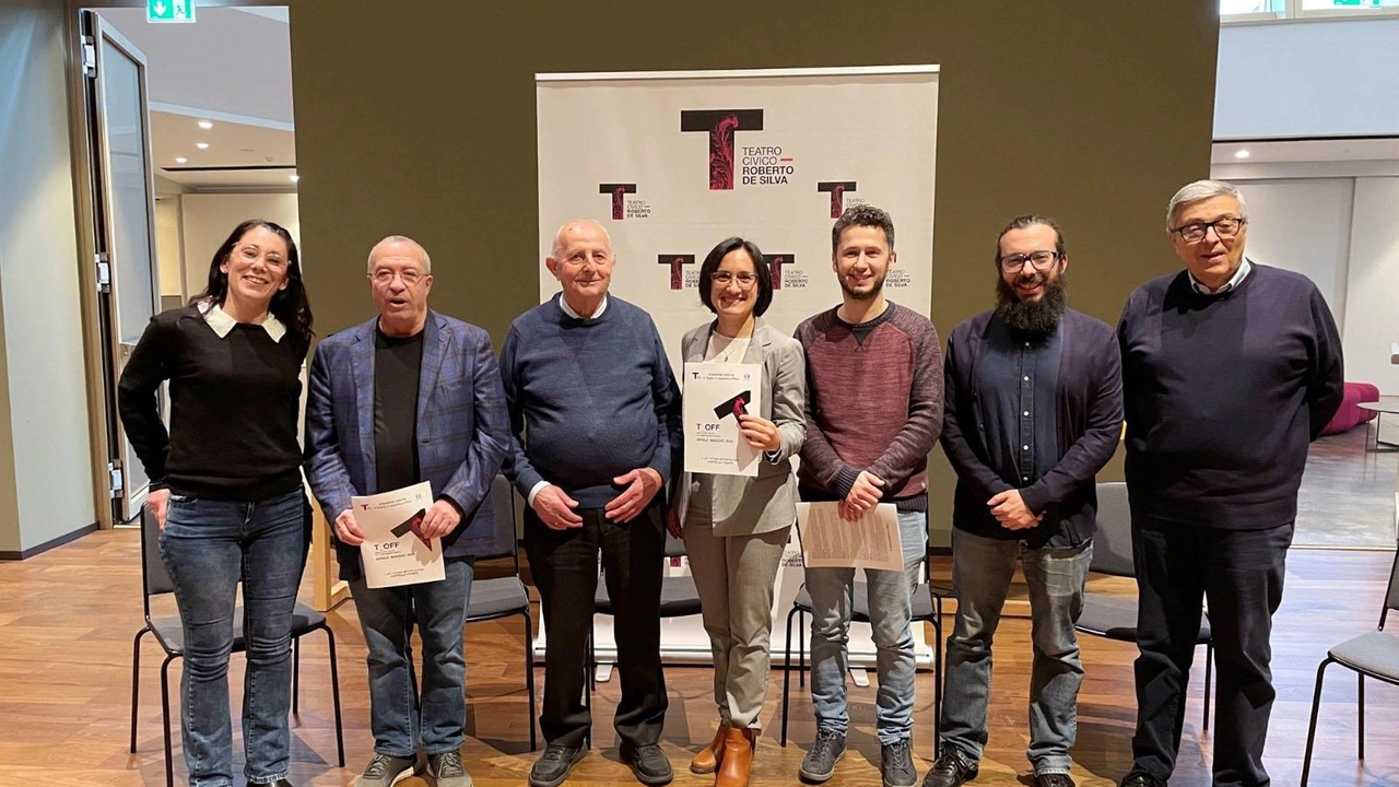 Sette associazioni rhodensi saranno protagoniste al teatro civico De Silva con spettacoli di teatro, musica e danza, nell’ambito della... Sette associazioni rhodensi saranno protagoniste al teatro civico De Silva con spettacoli di teatro, musica e danza, nell’ambito della...