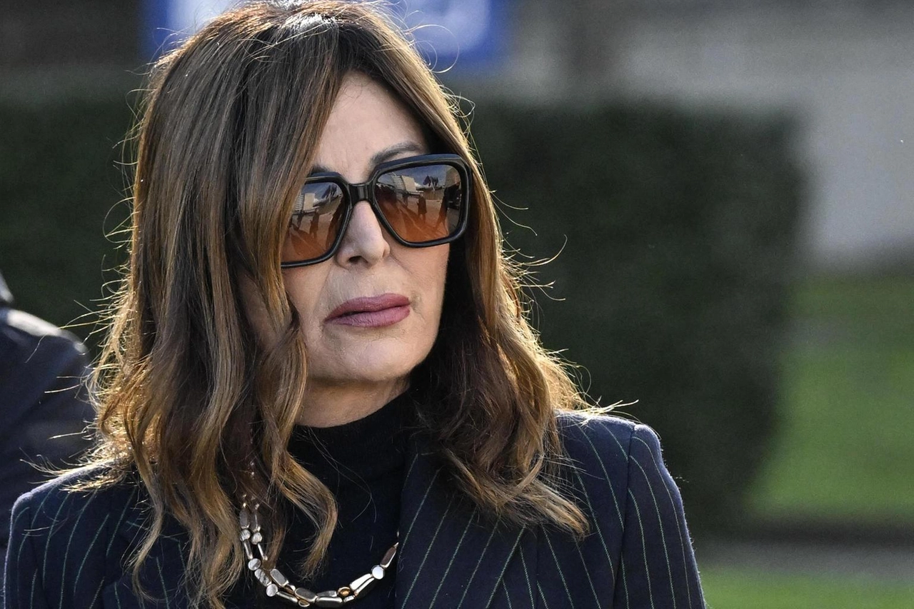 Santanché cambia un suo legale, istanza per rinvio udienza