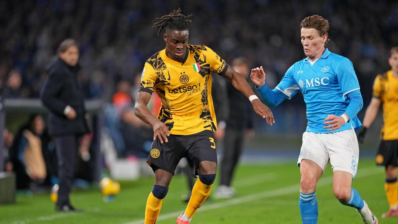 A 16 anni ha finito gli studi ed esordito in Bundesliga, frenato però dagli infortuni. Stava per smettere e fare il medico, all’Aarhus è ripartito stregando i nerazzurri . In diciotto mesi a Milano “l’esplosione“: valore quintuplicato e nazionale in premio. A 16 anni ha finito gli studi ed esordito in Bundesliga, frenato però dagli infortuni. Stava per smettere e fare il medico, all’Aarhus è ripartito stregando i nerazzurri . In diciotto mesi a Milano “l’esplosione“: valore quintuplicato e nazionale in premio.