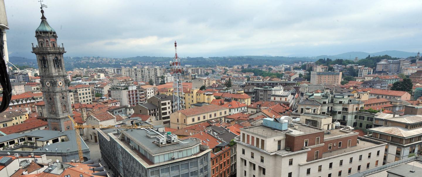 Vieni a vivere a Varese che ti paghiamo: come ottenere i tre voucher da duemila euro. E dove spenderli Vieni a vivere a Varese che ti paghiamo: come ottenere i tre voucher da duemila euro. E dove spenderli