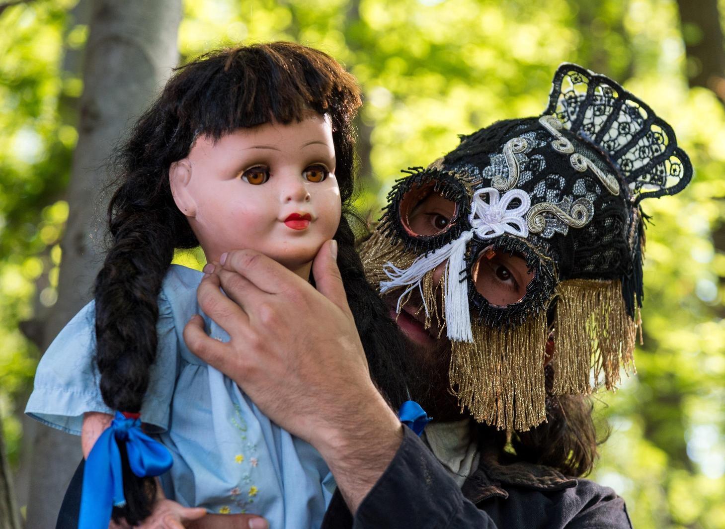 Il Mac diventa teatro. Viaggio nelle emozioni con Hansel e Gretel Il Mac diventa teatro. Viaggio nelle emozioni con Hansel e Gretel