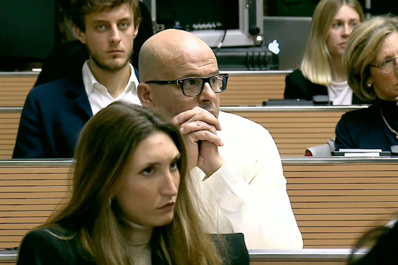 Azouz Marzouk in aula a Brescia per la revisione del processo ad Olindo Romano e Rosa Bazzi per la strage di Erba