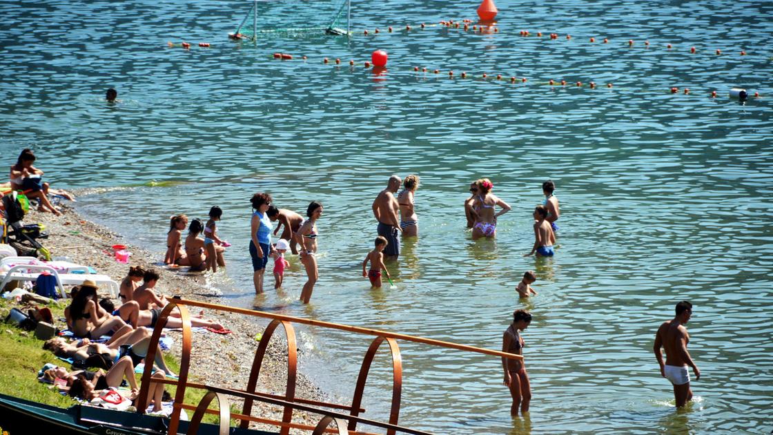 Il lago di Como fra incidenti e annegamenti: qui i bagnini sono un miraggio Il lago di Como fra incidenti e annegamenti: qui i bagnini sono un miraggio