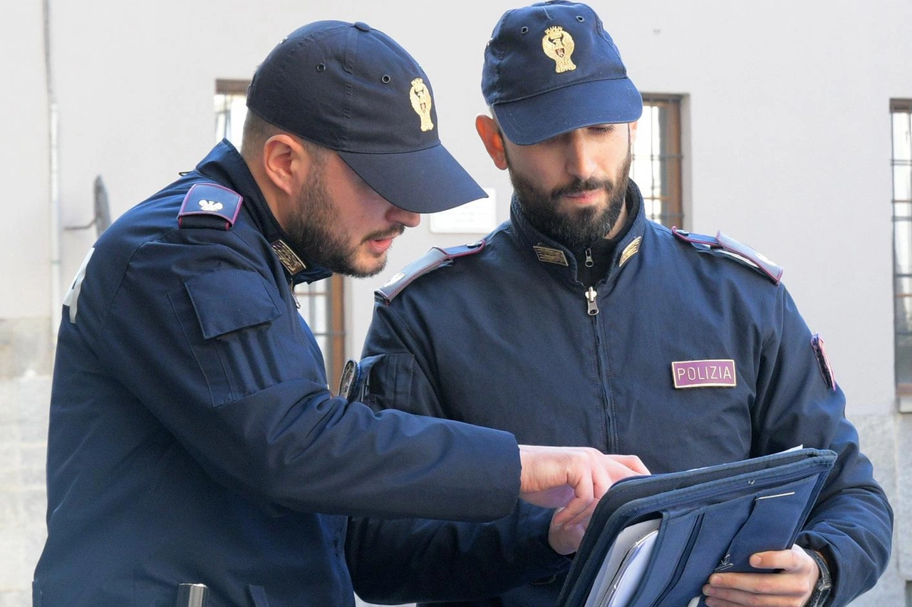 Agenti della Squadra Mobile di Milano