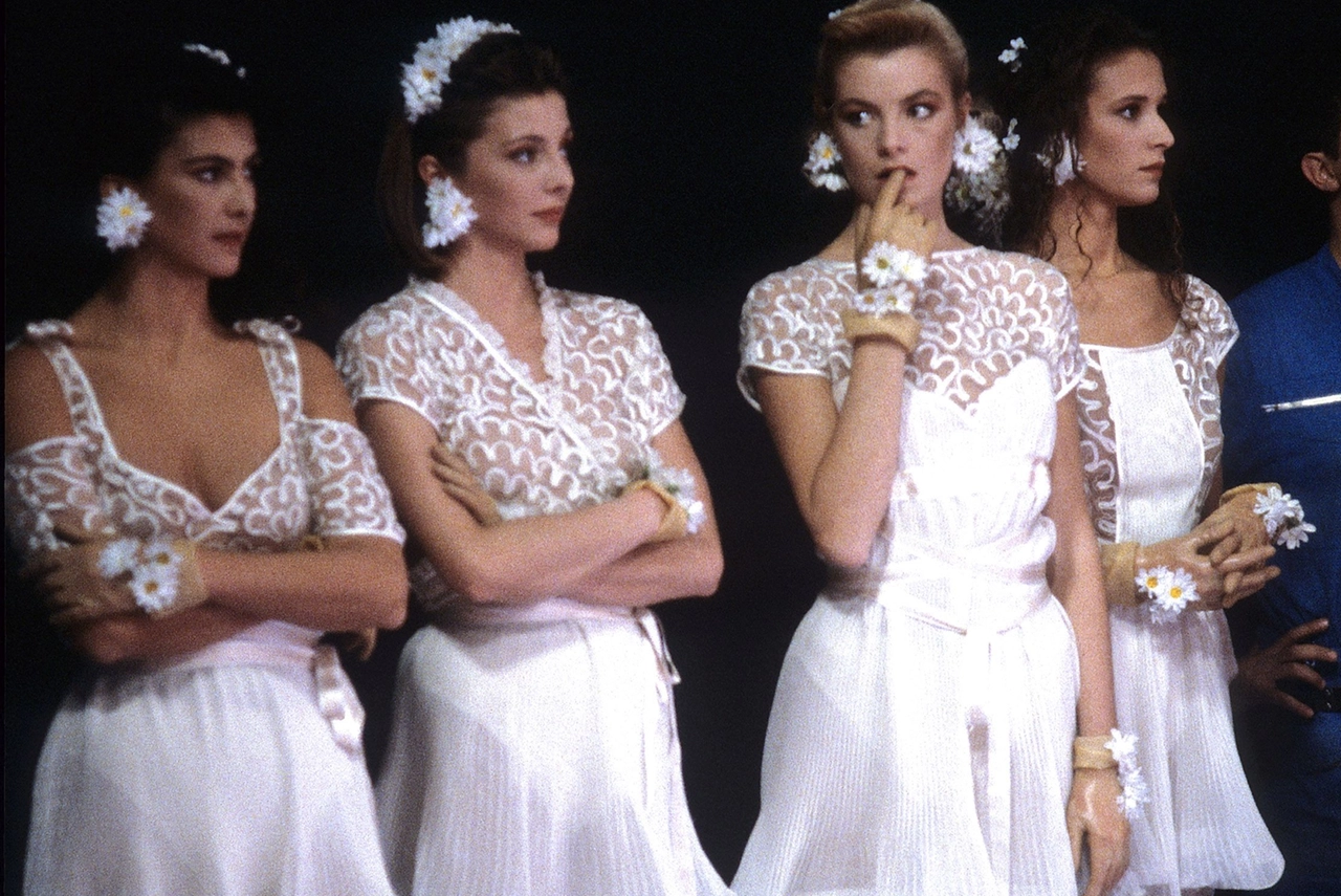 La prima edizione di Striscia nel 1988: le veleine Stefania Dall'Olio, Micaela Verdiani, Cristina Prevosti, Eliette Mariangelo