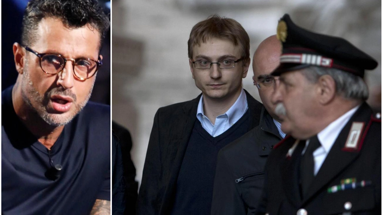 Fabrizio Corona e, a destra, Alberto Stasi nel 2013 quando la Corte di Cassazione annullò la sentenza di assoluzione Fabrizio Corona e, a destra, Alberto Stasi nel 2013 quando la Corte di Cassazione annullò la sentenza di assoluzione