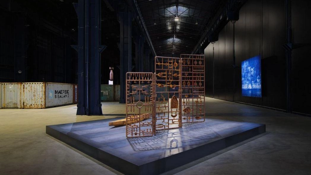 Pirelli HangarBicocca presenta la prima grande antologica dell’artista giapponese che affronta temi complessi.