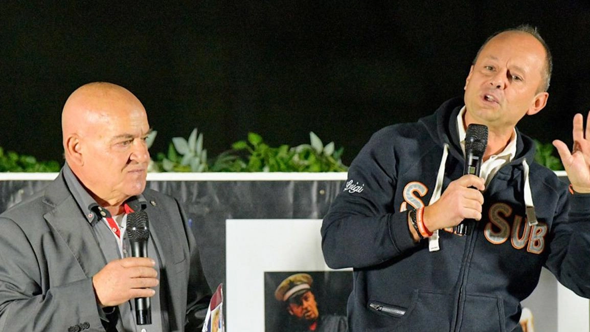 La Nazionale italiana comici questa sera alle 21 torna al centro culturale di Cascina Grande per la nona edizione... La Nazionale italiana comici questa sera alle 21 torna al centro culturale di Cascina Grande per la nona edizione...