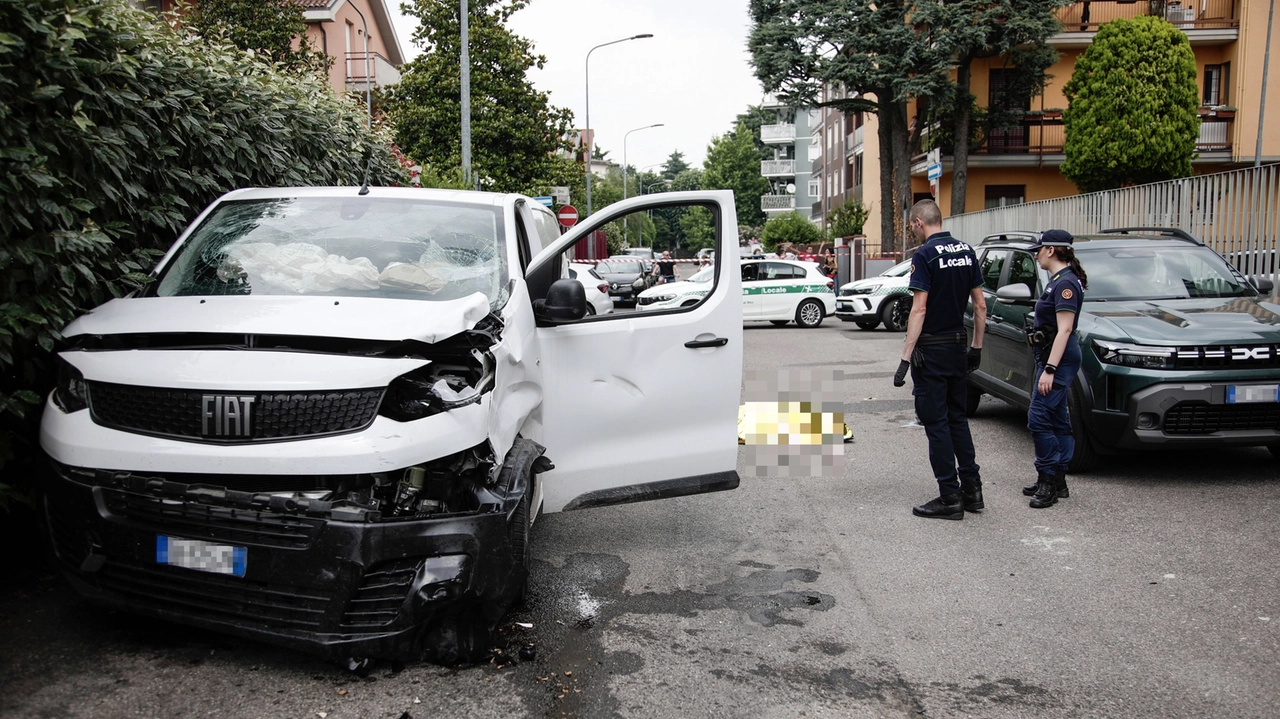 La Polizia locale intervenuta per l'incidente mortale a Rho La Polizia locale intervenuta per l'incidente mortale a Rho