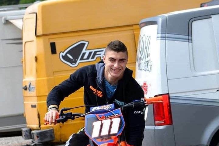Riccardo Sanzogni, il 25enne di Borno morto nel tragico incidente