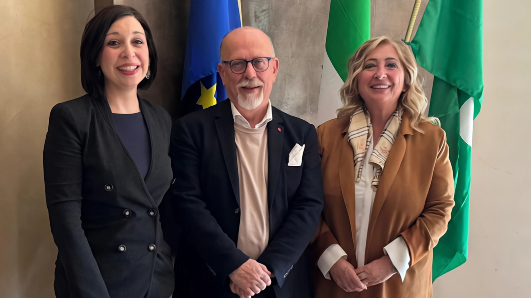 Da sinistra Milena Provenzi, Claudio Cogliati e Antonetta Carrabs (Rossi)