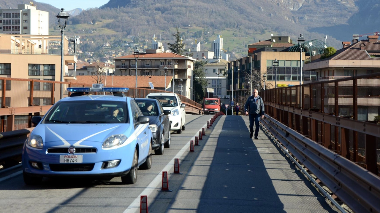 Il capoluogo lariano ha fame di strade. Sia verso la Valtellina che verso le province limitrofe di Como e Bergamo. Tutto a fronte di collegamenti lumaca