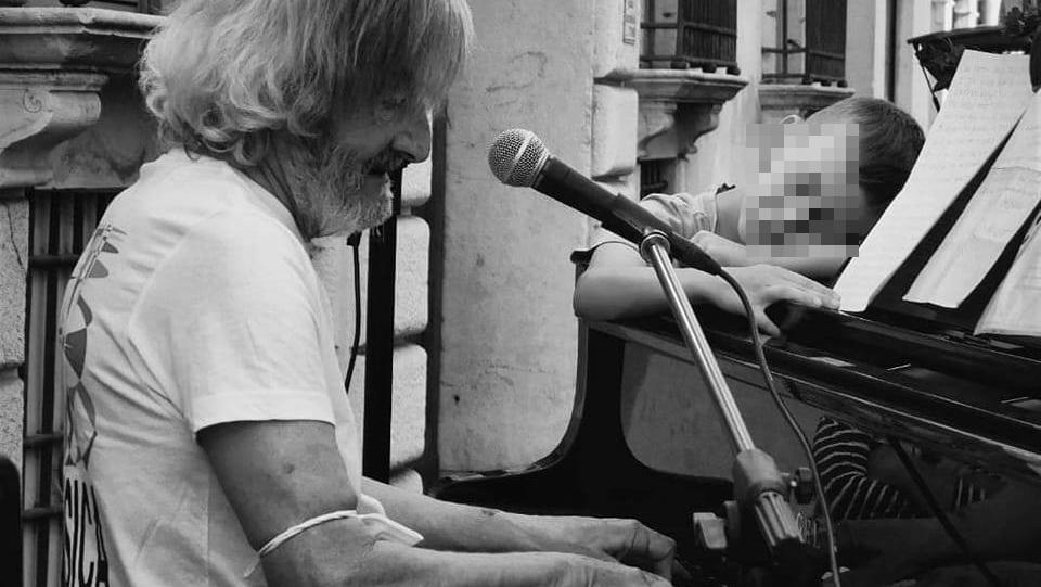 200 morto giambattista 8216titta8217 colleoni musicista bergamasco collaboratore di dalla bennato wyatt il ricordo il funerale