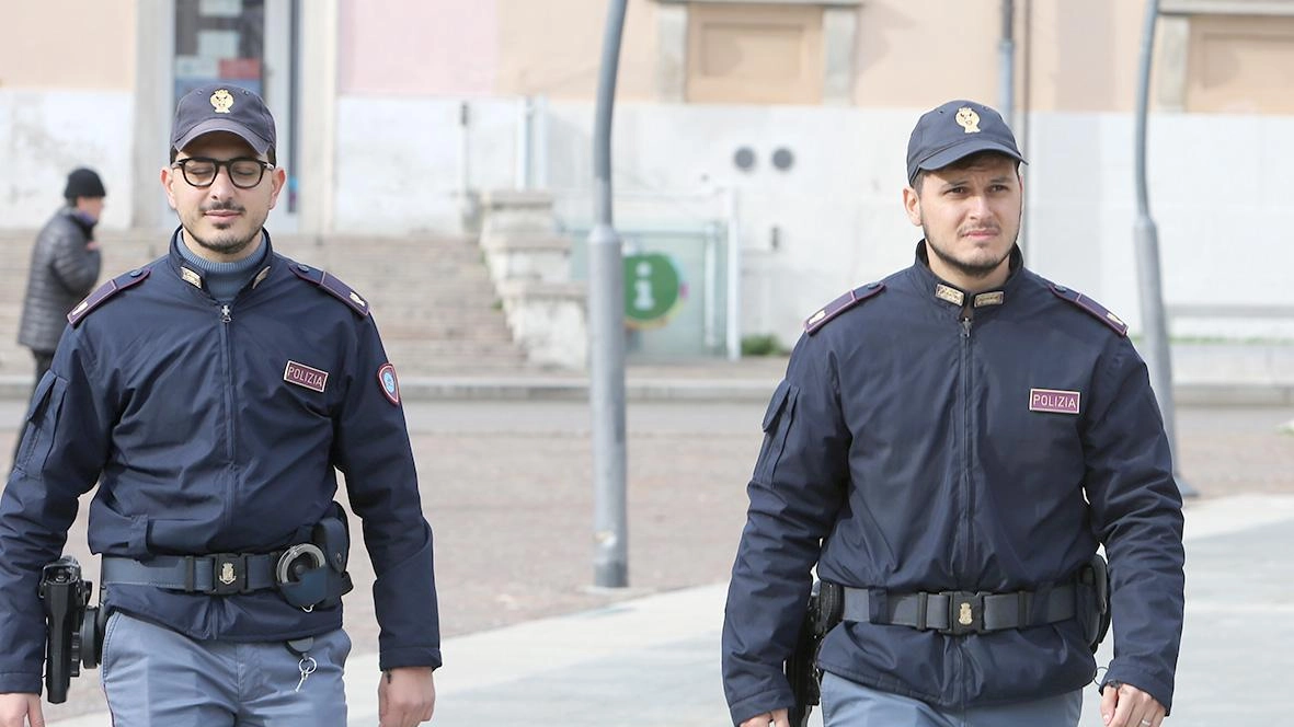 Gli agenti della Squadra Volante della Questura di Monza hanno rintracciato e arrestato il giovane
