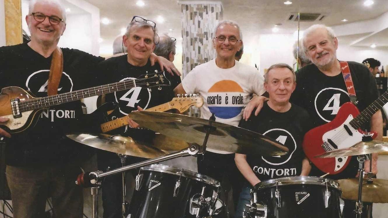 La band di Peo Consonni, meccanico e pilota, e del fratello Walter continua a essere protagonista sul palco La band di Peo Consonni, meccanico e pilota, e del fratello Walter continua a essere protagonista sul palco