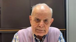 L'amara scelta di Emanuele: “Ho dovuto vendere una casa per dare a mia moglie un posto dignitoso in una Rsa”