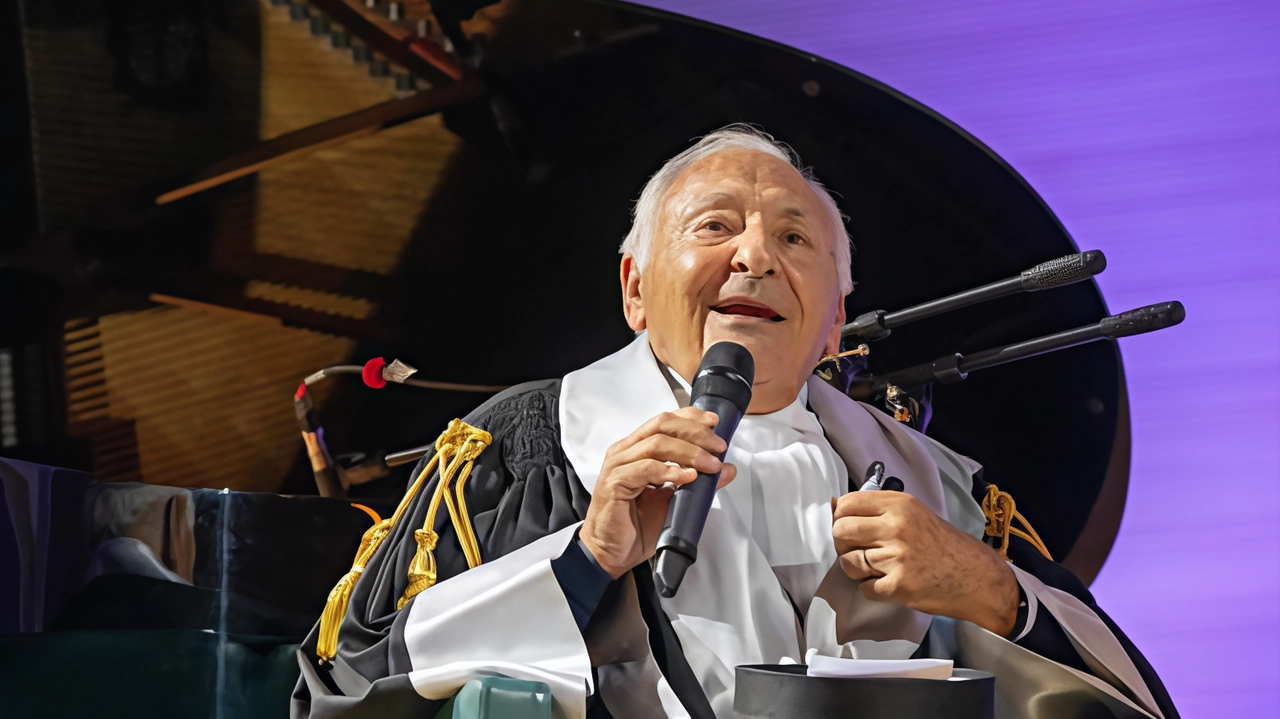 Il rettore della Iulm conferisce a Mogol il master honoris causa in Editoria e produzione musicale per il suo contributo alla popular music urbana. Evento celebrato con musica e poesia a Milano. Il rettore della Iulm conferisce a Mogol il master honoris causa in Editoria e produzione musicale per il suo contributo alla popular music urbana. Evento celebrato con musica e poesia a Milano.