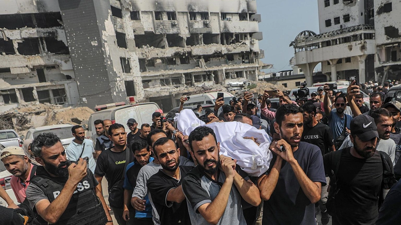 Starmer a Israele, 'reporter devono poter lavorare liberamente'