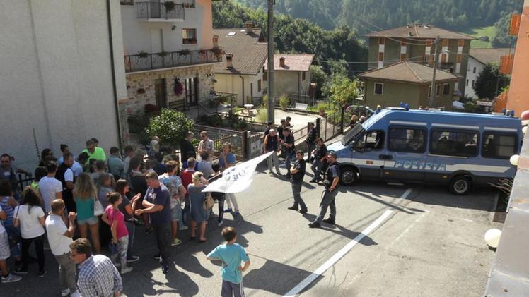 Violentò e mise incinta una bambina di 10 anni. Chiesto il rinvio a giudizio di un bengalese di 29 anni Violentò e mise incinta una bambina di 10 anni. Chiesto il rinvio a giudizio di un bengalese di 29 anni