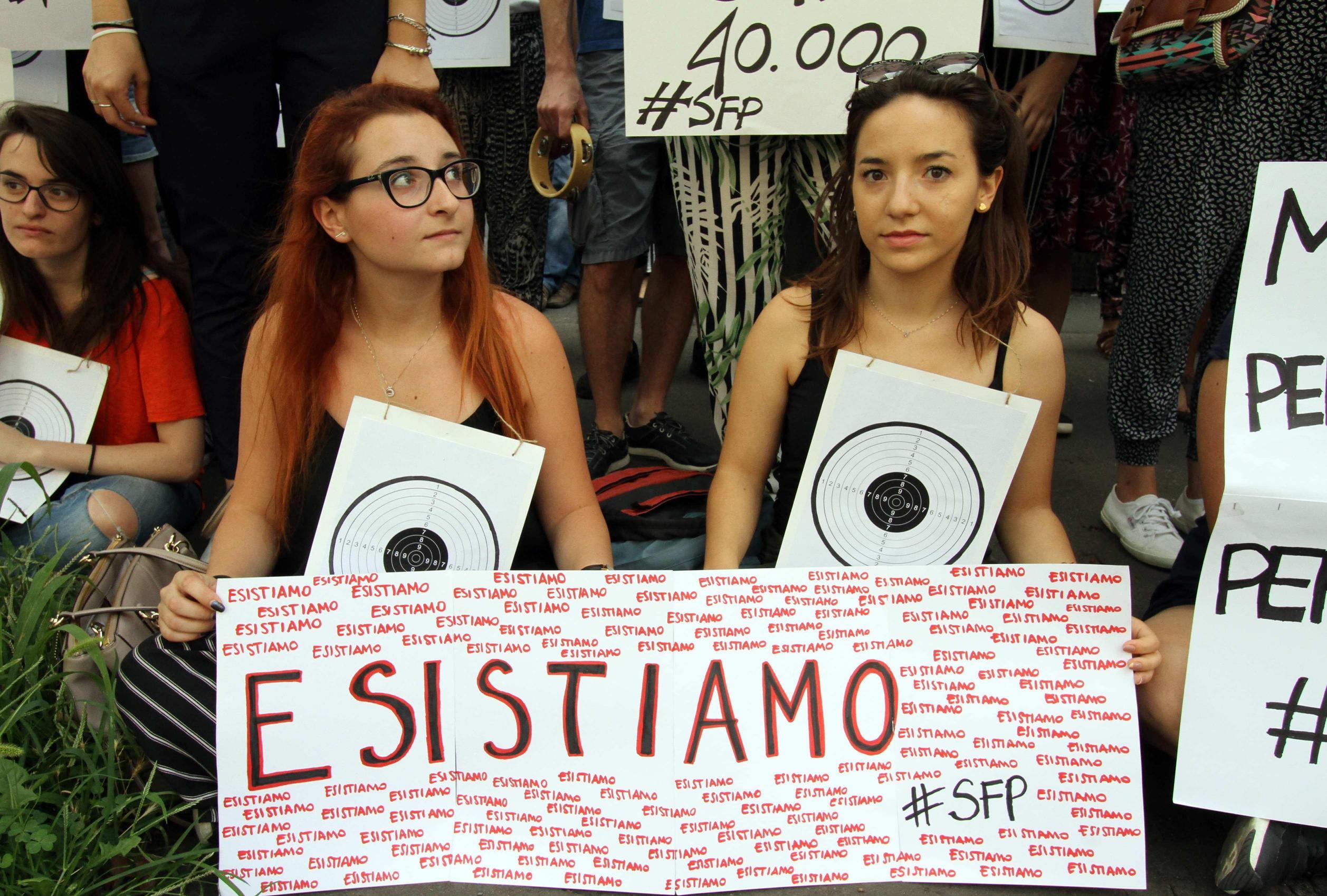 Dalle storie ai numeri. Il 12% delle vittime studia: "Non è uno scherzo: la violenza va denunciata" Dalle storie ai numeri. Il 12% delle vittime studia: "Non è uno scherzo: la violenza va denunciata"