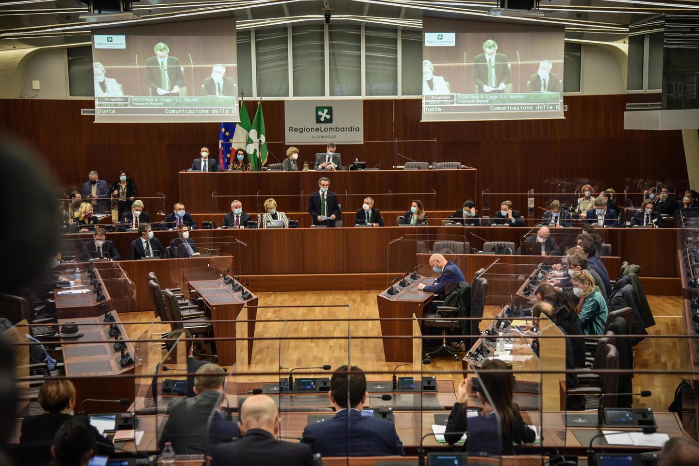 pirellone salta il blitz sull8217indennit224 niente aumento di stipendio per i consiglieri regionali lombardi