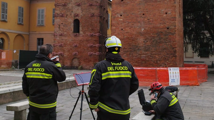 Il sopralluogo dei vigili del fuoco con il drone Il sopralluogo dei vigili del fuoco con il drone