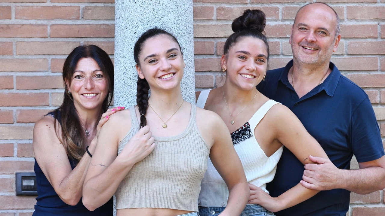 Giorni di vacanza nella villetta di famiglia a Lissone per le gemelle del basket Matilde ed Eleonora. La prima, stella della Nazionale in convalescenza, giocherà nella Wnba: "La Brianza mi mancherà".
