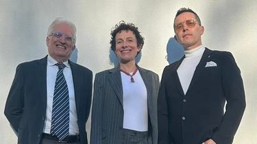 Un progetto musicale che nel nome dell’amore, "Questo amore" è infatti il titolo scelto, unisce tre anime creative dalle esperienze... Un progetto musicale che nel nome dell’amore, "Questo amore" è infatti il titolo scelto, unisce tre anime creative dalle esperienze...