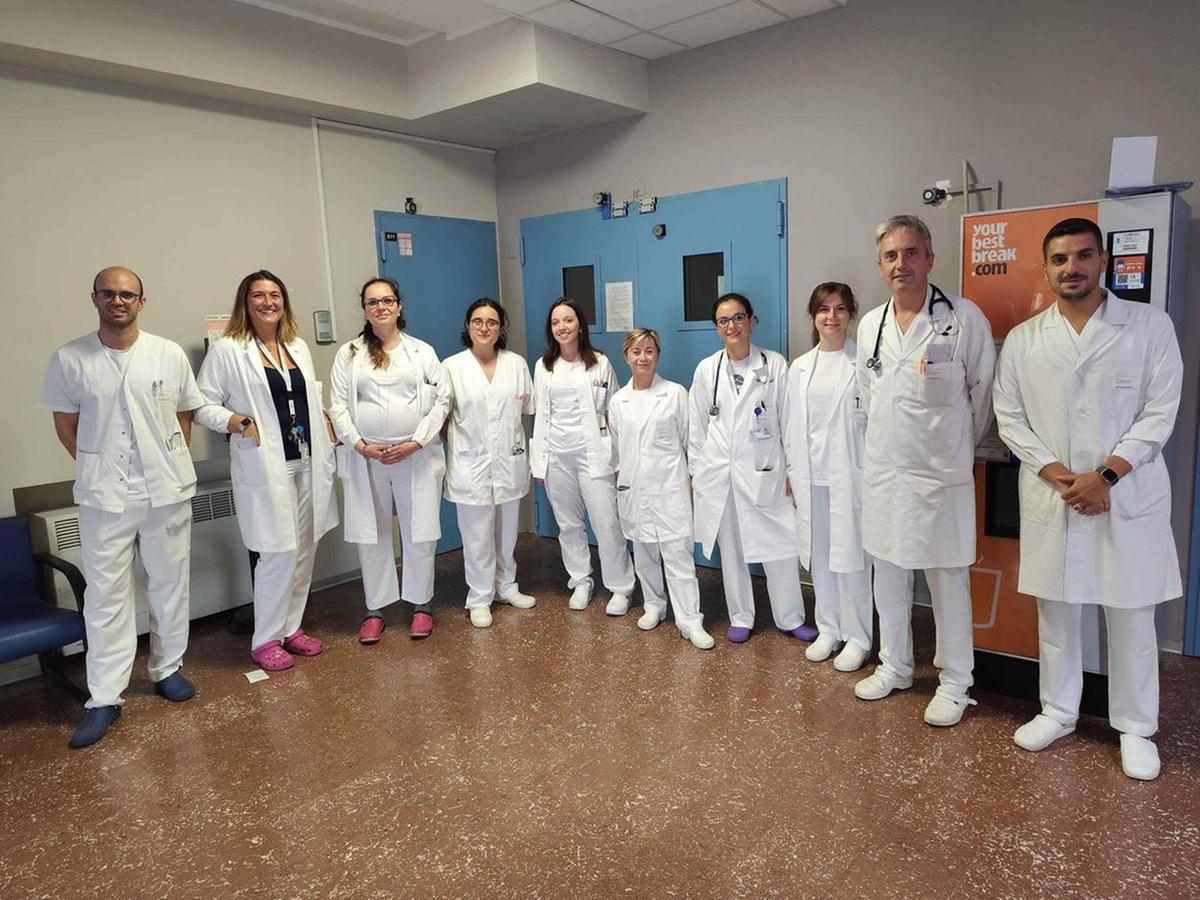 Un team di 18 geriatri ospedalieri si prende cura degli anziani fragili Un team di 18 geriatri ospedalieri si prende cura degli anziani fragili