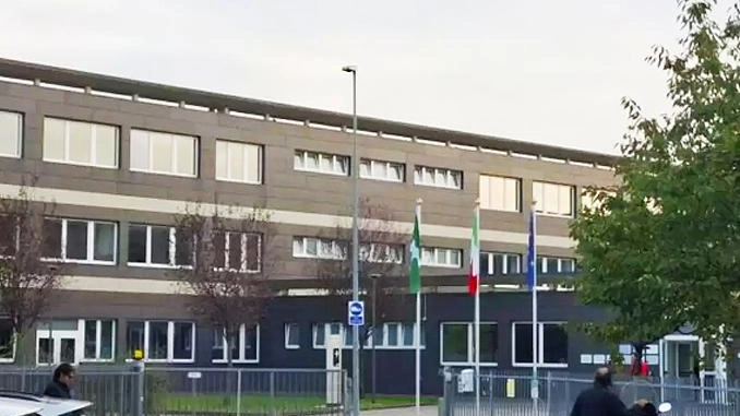 L’ex direttore amministrativo lavorava all’istituto Galli di Bergamo Le indagini sono state condotte dalle Fiamme gialle L’ex direttore amministrativo lavorava all’istituto Galli di Bergamo Le indagini sono state condotte dalle Fiamme gialle