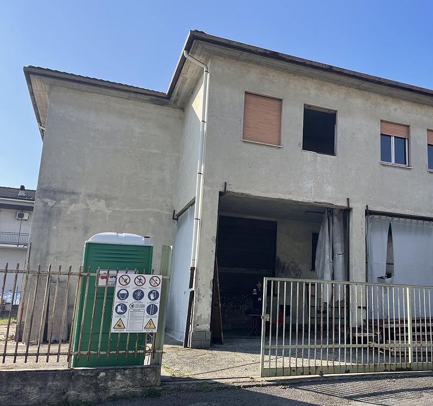Famiglie in difficoltà nell’ex fabbrica della mafia Famiglie in difficoltà nell’ex fabbrica della mafia