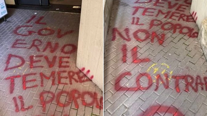 Seriate, vandali in azione in municipio (Foto facebook del sindaco Gabriele Cortesi) Seriate, vandali in azione in municipio (Foto facebook del sindaco Gabriele Cortesi)